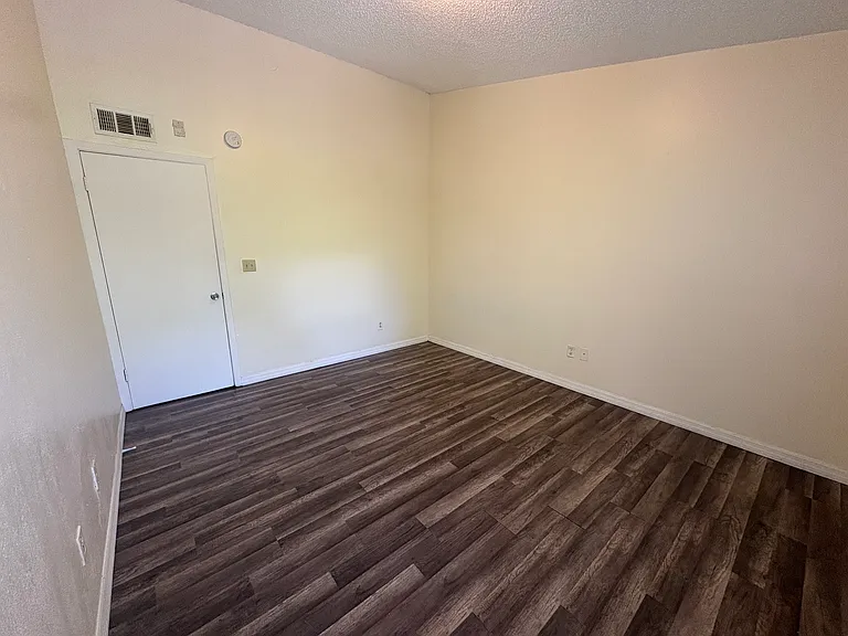 1948 Lake Atriums Cir #121 — Photo 22