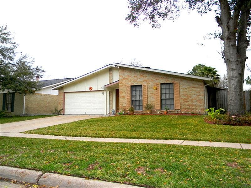 1st image of 16838 Grampin Dr