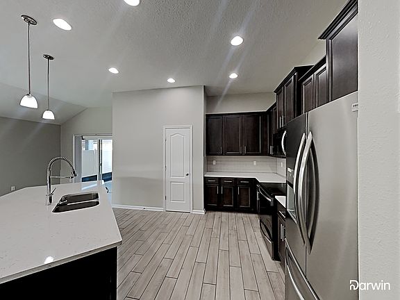 3rd image of 12606 Itani Ct