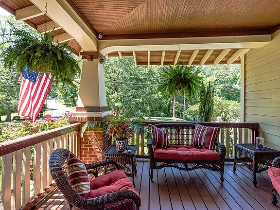 Front porch seating area