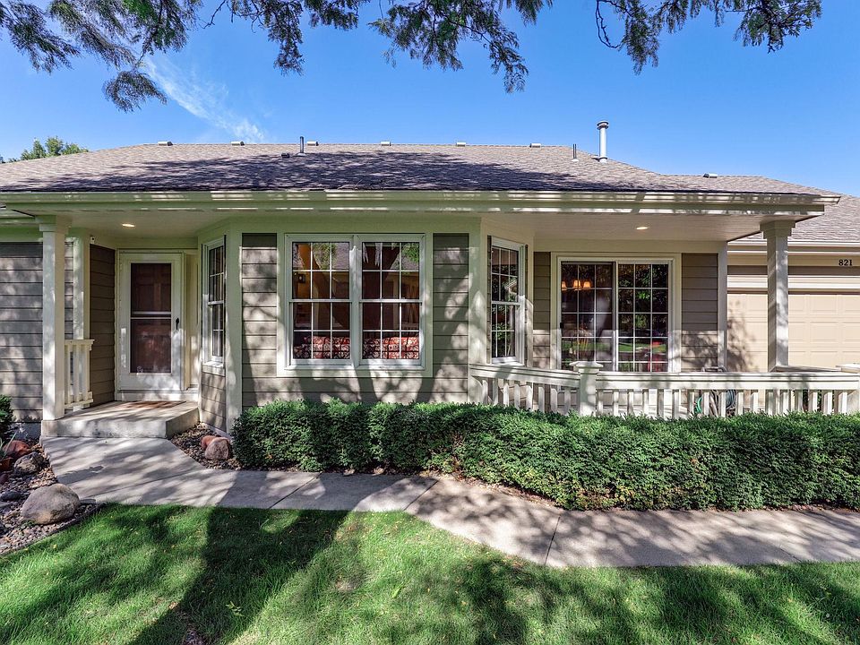 1st image of 821 Ivy Ln