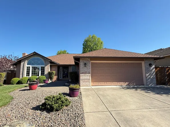 2491 Greenfield Ct, Medford, OR 97504
