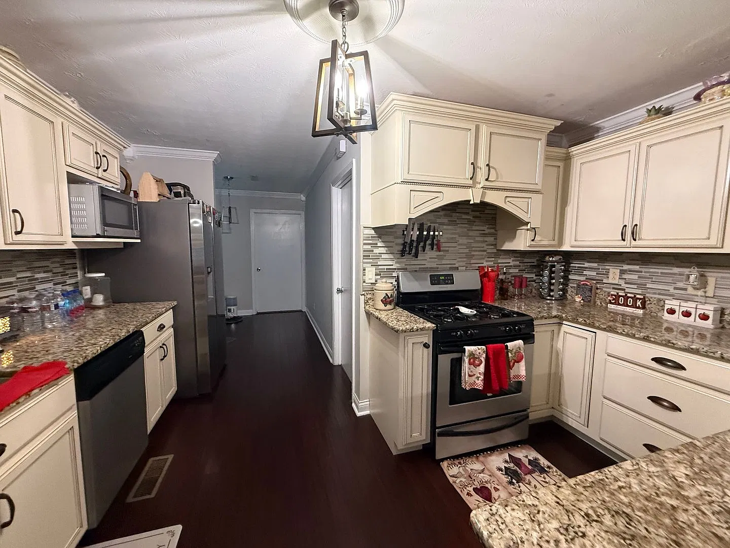 4 bedroom 2 bath in Farley — Photo 4