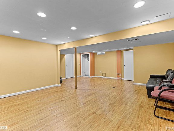 4th image of 25633 Branchaster Rd