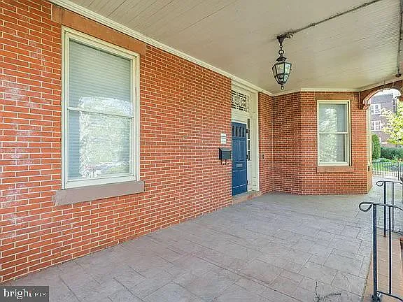 1308 State St #6 — Photo 10