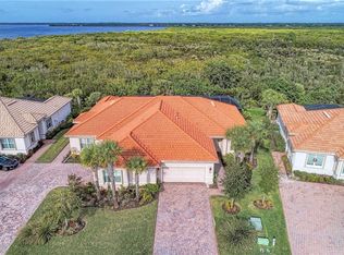 4727 Club Dr, Pt Charlotte, FL 33953