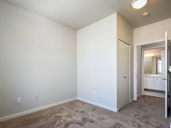 2108 N Pacific St #8