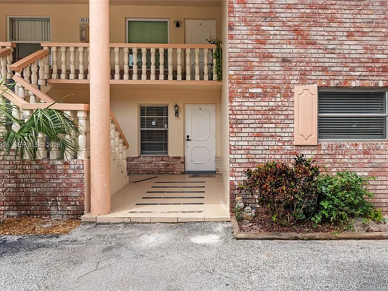 10261 NW 35th St #10 — Photo 15