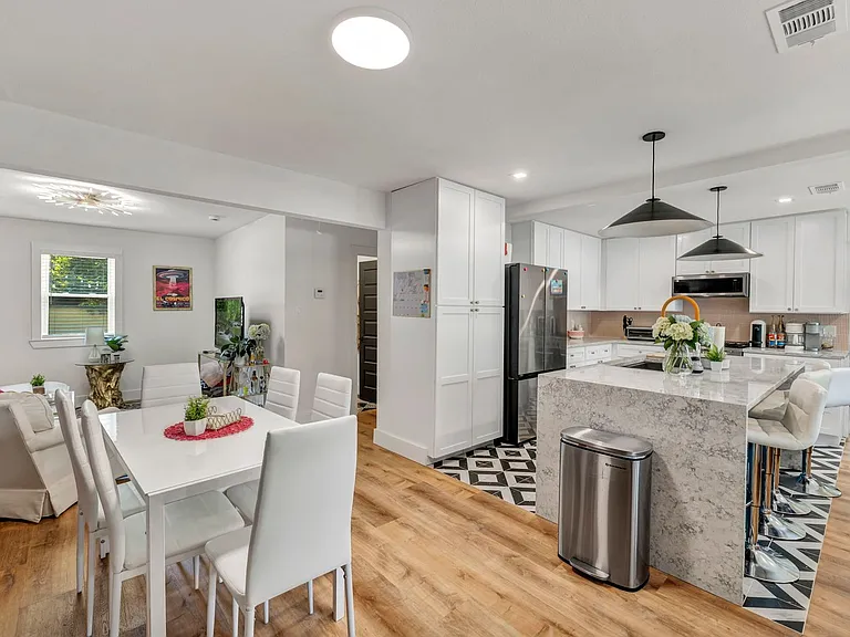 701 Harris Ave — Photo 16