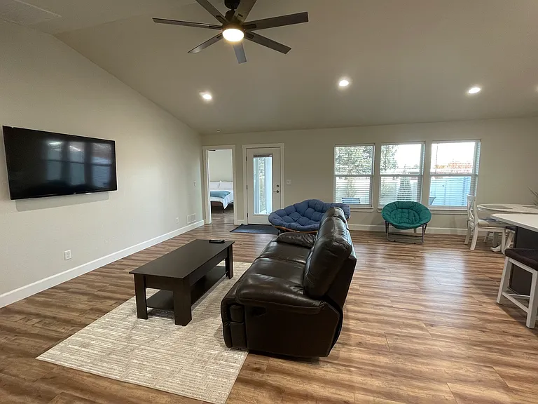 Cheri Ct — Photo 7