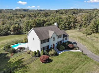 77 Orchard Ave, Woodbury, CT 06798