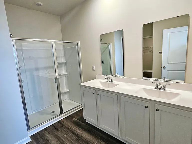 3015 Long Spur Dr — Photo 17