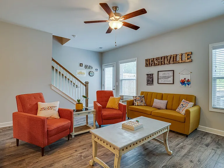248 Mansfield Dr — Photo 6