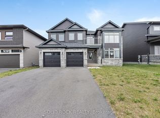 92 Esban Dr, Ottawa, ON K1X0G9