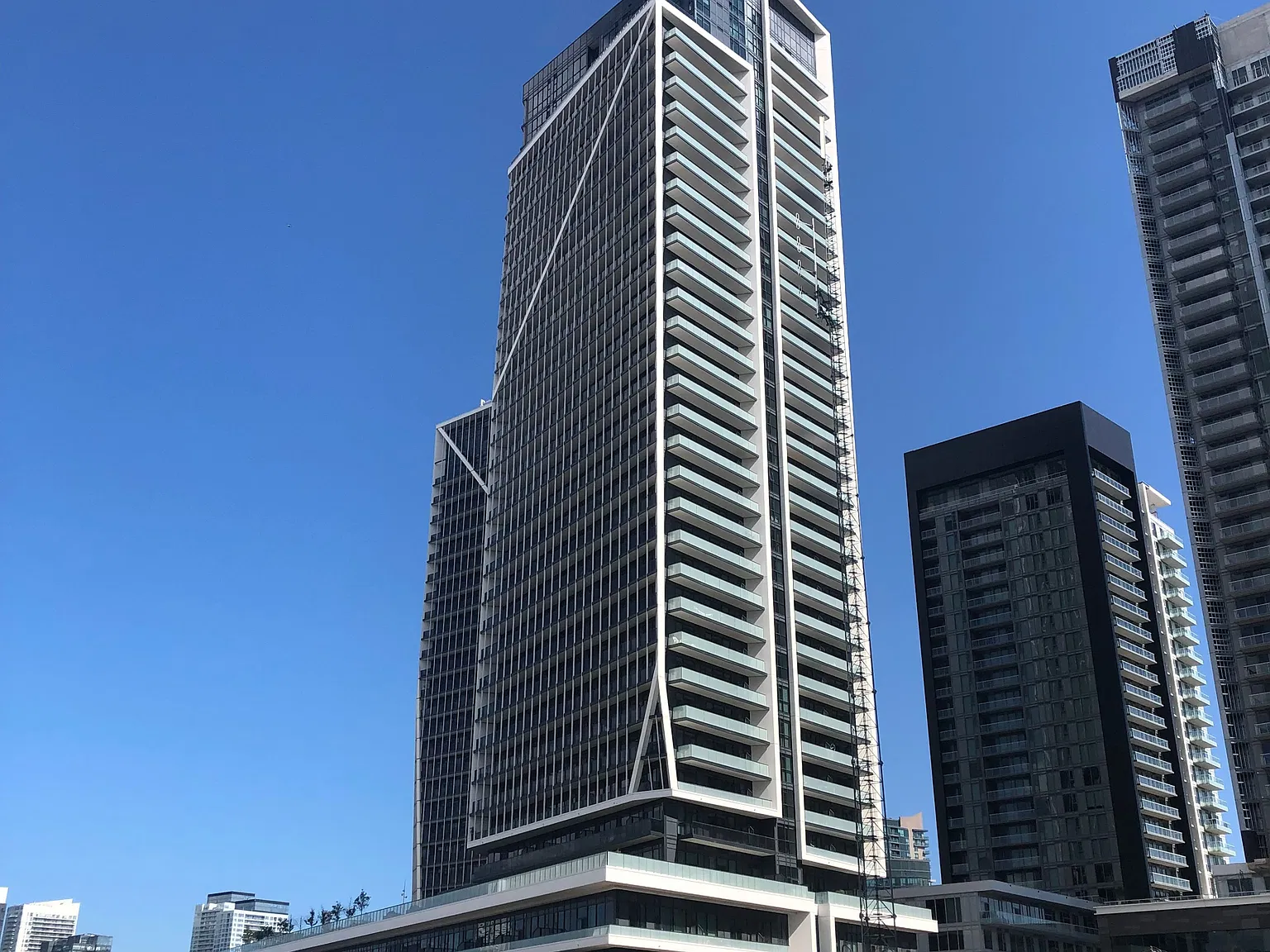 1 bed, $2,300 — Photo 1