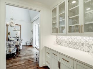 631 Shadywood Rd, Houston, TX 77057