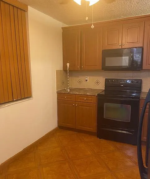 2830 Somerset Dr #408N — Photo 6