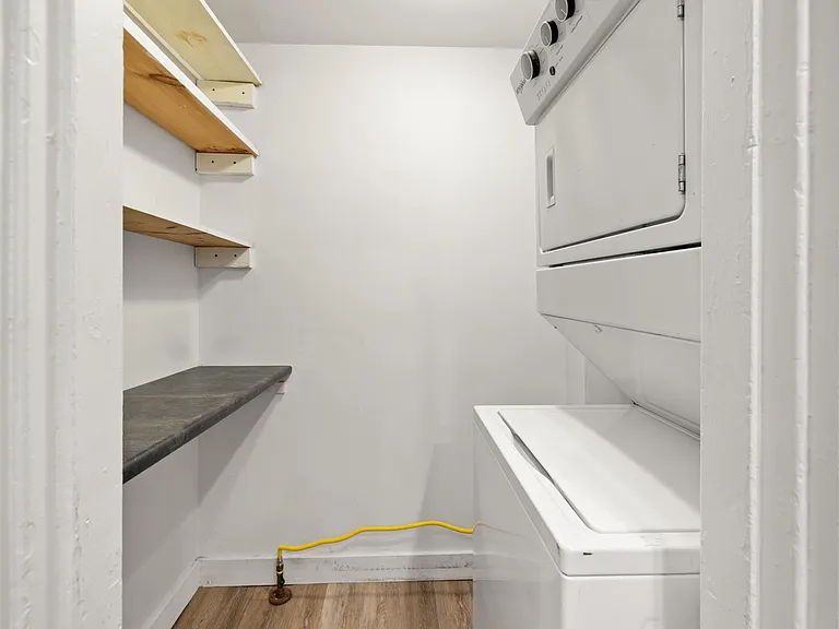 15 Newport St #1 — Photo 8