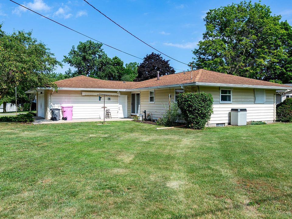 1st image of 60234 Robin Hood Ln
