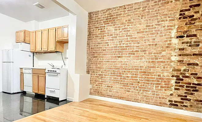 Rented by Century 21 Premier  | media 4