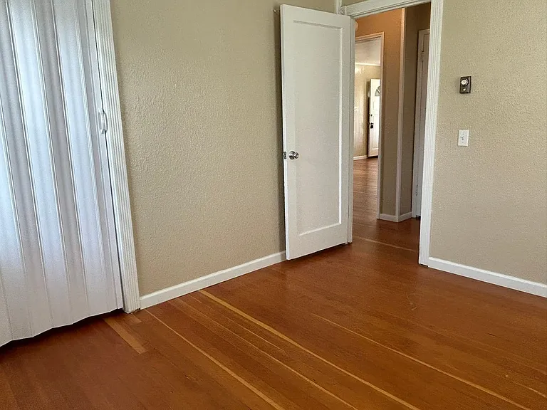 1115 Sanford Ave — Photo 12