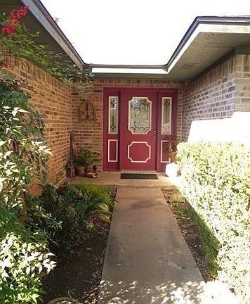 4th image of 902 Cottonbowl Dr