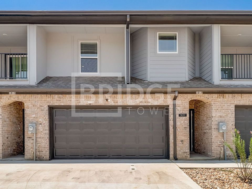 1st image of 1005 W Golden Ln