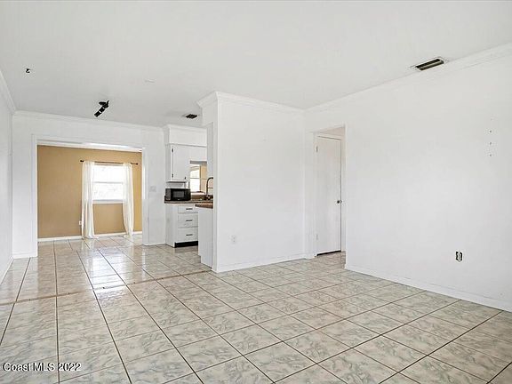 3rd image of 1959 Orangewood Dr