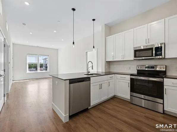 10A Willard Rd #139, Norwalk, CT 06851