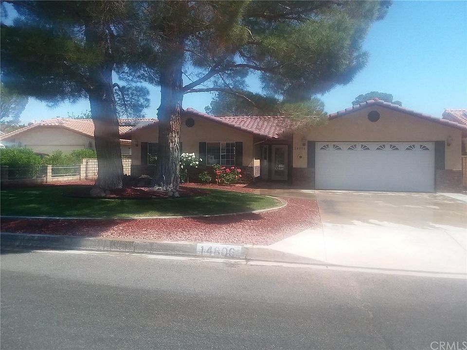 1st image of 14806 Greenbriar Dr
