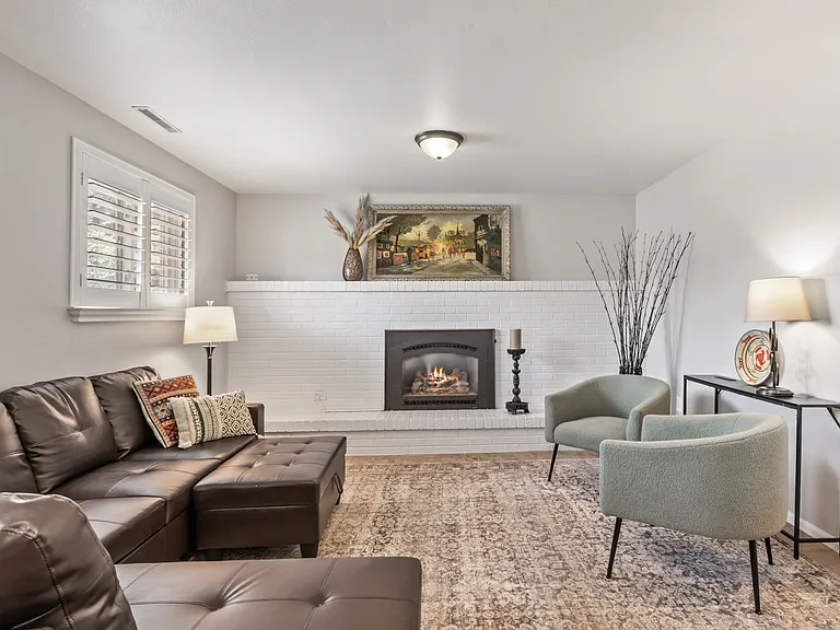 5585 Escondido Dr — Photo 17