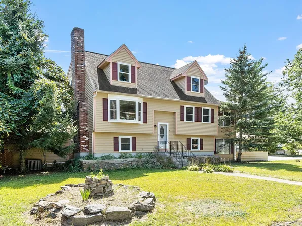 33 Thornton Road, Nashua, NH 03063