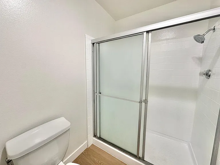 Westgate Villa Apartments — Photo 32