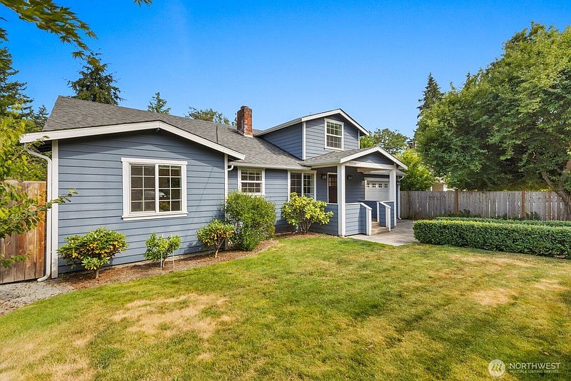 4th image of 11516 8th Avenue NE