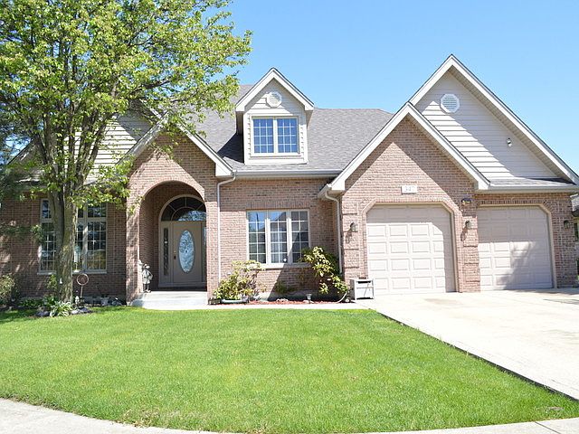 1st image of 347 Carey Ct