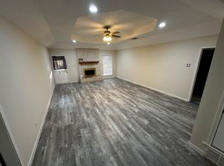 6600 Darcy Ln, Arlington, TX 76001
