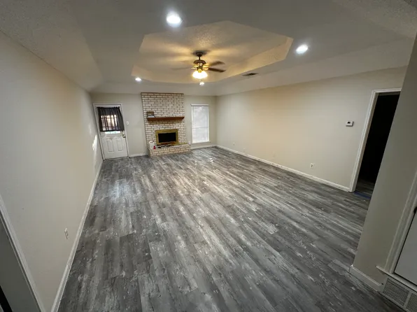 6600 Darcy Ln, Arlington, TX 76001