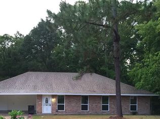 8249 Oak View Dr, Baton Rouge, LA 70814