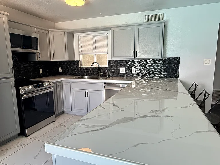1418 E Kuns Ct — Photo 17