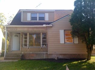 2259 S Taylor Rd, Cleveland Heights, OH 44118