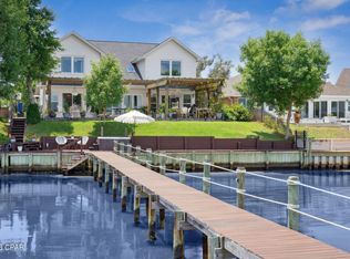 1718 Country Club Dr, Lynn Haven, FL 32444