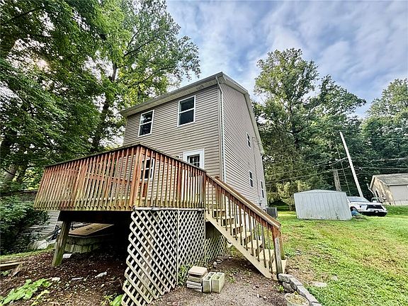 3rd image of 114 Frog Hollow Ln
