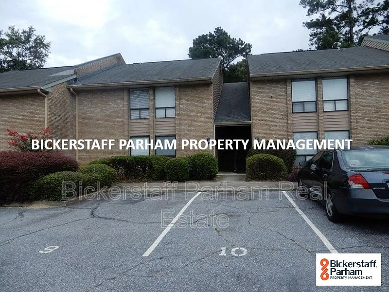 4312 Old Macon Rd #8