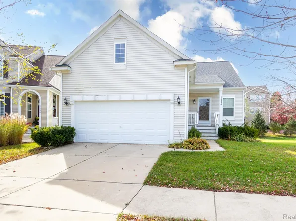 1224 York Ave, Howell, MI 48843