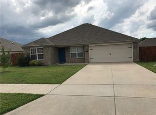 5400 SW Sahara St, Bentonville, AR 72712