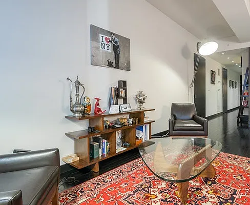 Rented by Real Easy LLC | media 127