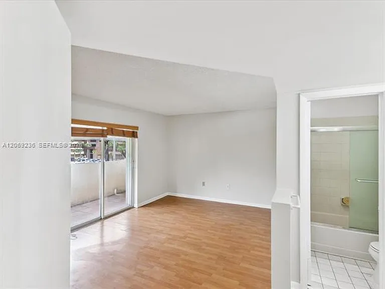 390 NW 86th Pl #Townhouse 201 — Photo 28