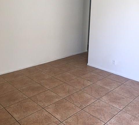 4th image of 4003 N Parkway Ave APT 7