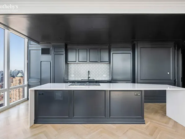 247 West 46th Street image 5 of 19