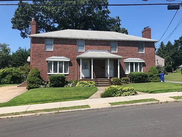 3 bed, 1.5 bath, 1500 sqft, $3,500 — Photo 1